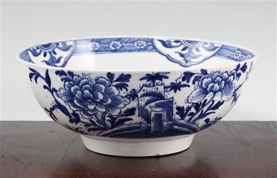 An English porcelain blue and white small punch bowl, late 18th century, probably Liverpool, diameter 22.5cm